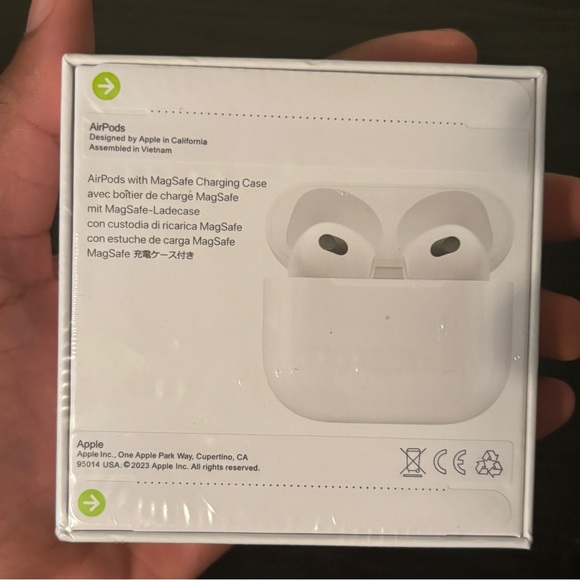 AirPods Gen 3